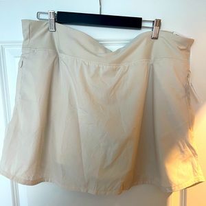 NWT Off White Old Navy Active Skirt